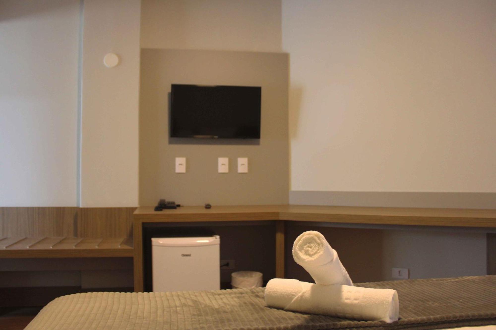 Hotel Evora By Rede Sagres Florianopolis Exterior photo